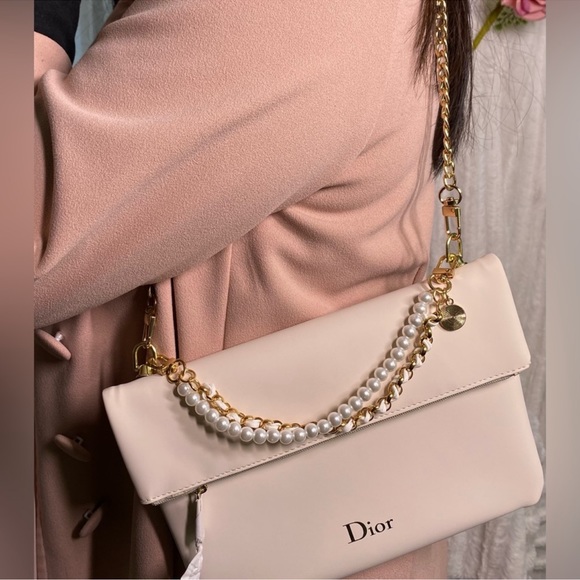 Clutch/Shoulder Bag Shell Pink & Metallic Gold Lining Vegan Leather Dior Parfums - Picture 1 of 5